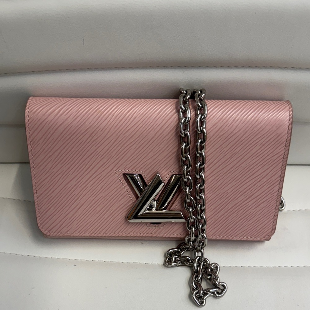 Louis Vuitton Twist Pink Clutch with Silver Chain